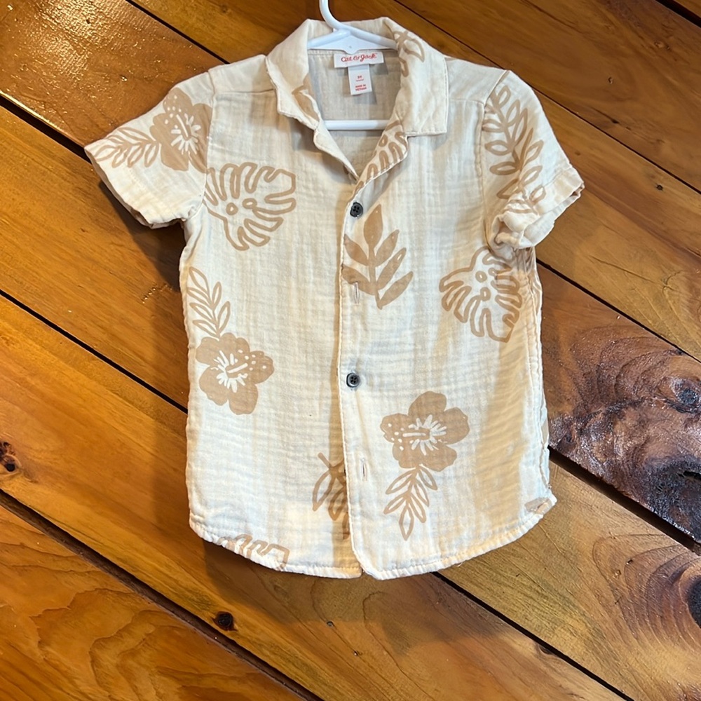 Cat and jack button down collared shirt size 2T